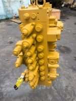 Komatsu PC300-7 dispensing valve
