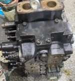 Kobelco SK450-6 distribution valve