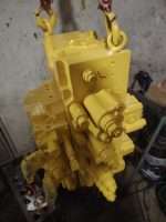 Komatsu PC200-8 dispensing valve