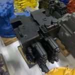 Kobelco SK200-8 distribution valve