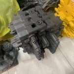Volvo EC480D distribution valve