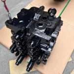 Kobelco SK200-8 distribution valve