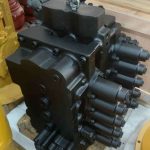 Kobelco SK450-6 distribution valve