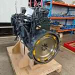 komatsu PC300-8 engine