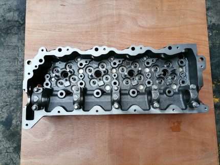 Hino J05E Cylinder Head