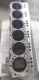 cummins KTA19 Cylinder Block