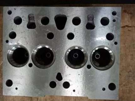 Doosan DE08 Cylinder Head