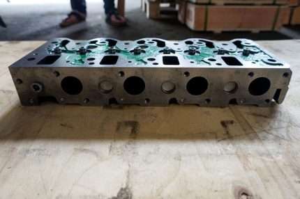 lsuzu 4LE1 Cylinder Head