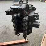 Volvo EC200 distribution valve