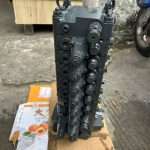 Komatsu PC75UU-3 dispensing valve