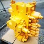 Komatsu PC200-7 dispensing valve