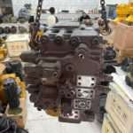 Volvo EC200 distribution valve