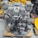 Hitachi EX120 distribution valve