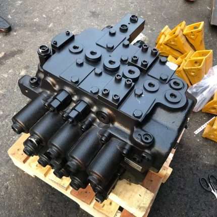Doosan Daewoo 215-5 Distribution Valve