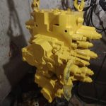 Komatsu PC200-8 dispensing valve