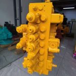 Komatsu PC300-7 dispensing valve